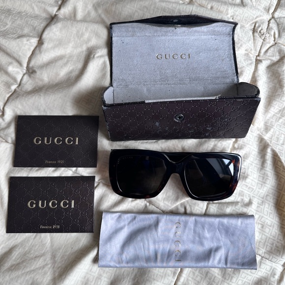 Vintage Gucci Sunglasses - full box + Authentication - Picture 1 of 9